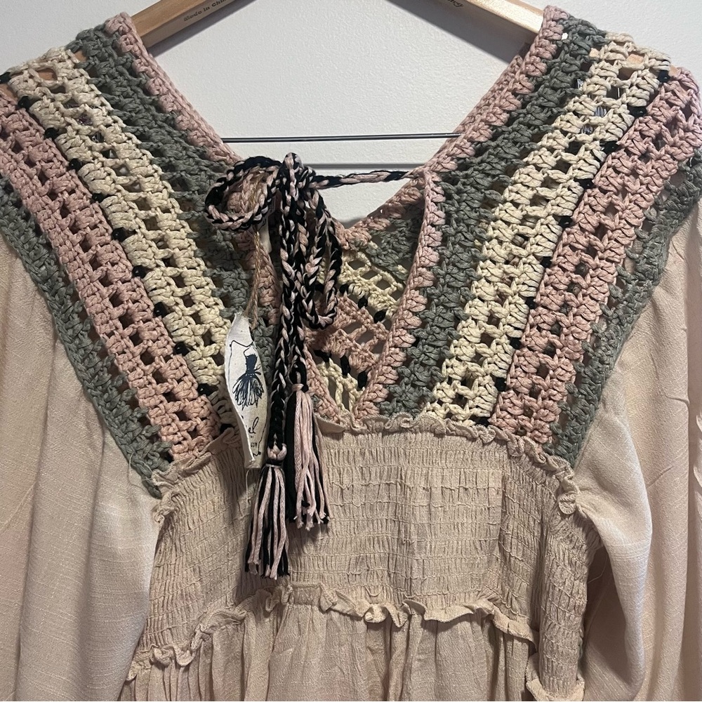 Easel Los Angeles Boho Crochet Babydoll Top Cottagecore Neutral Blouse - Picture 6 of 10